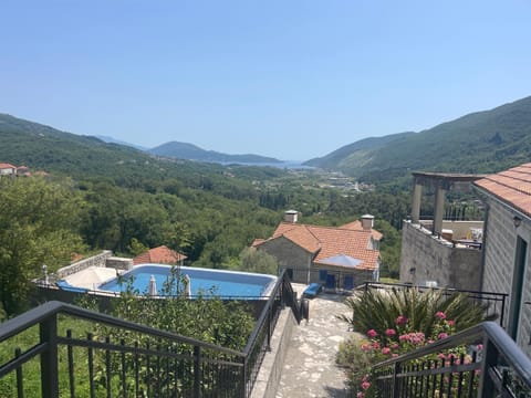 Property building, Day, Natural landscape, Mountain view, Pool view, Swimming pool