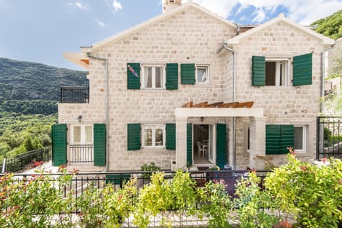 Property building, Spring, Day, Mountain view