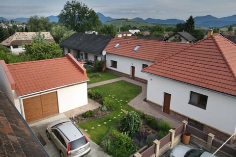 Property building, Neighbourhood