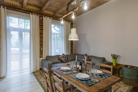 Balcony/Terrace, Living room, Seating area, Dining area