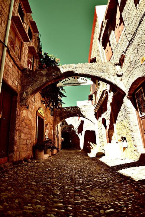 Facade/entrance, Day