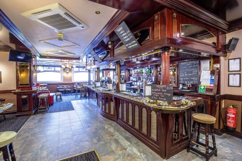 Lounge or bar, Drinks, Alcoholic drinks, Non alcoholic drinks