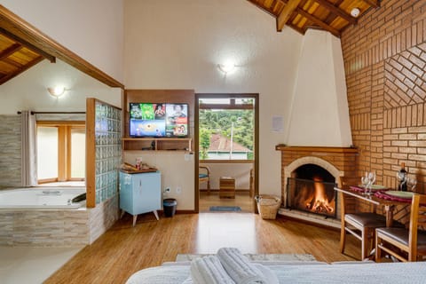 TV and multimedia, Bedroom, flat iron