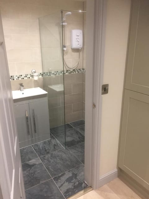 Private en-suite guestroom Ruthin Vacation rental in Ruthin