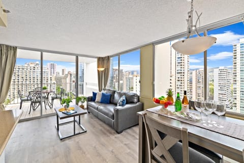 View (from property/room), Balcony/Terrace, Living room