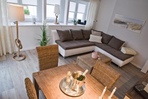 "Strandvilla Seagull - Whg Sunrise" Apartment in Grömitz