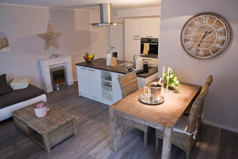 "Strandvilla Seagull - Whg Sunrise" Apartment in Grömitz