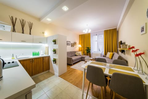 Kitchen or kitchenette, Living room, Photo of the whole room, Bedroom