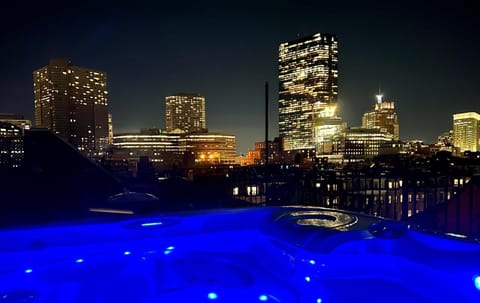 Hot Tub, Swimming pool