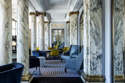 Lounge or bar