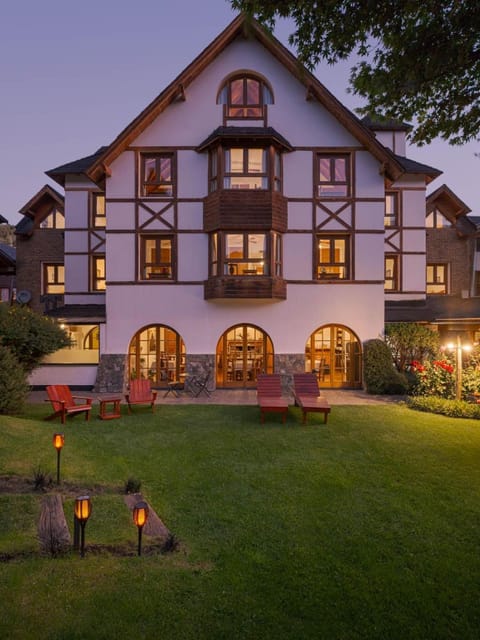 Property building, Patio, Garden, Garden view