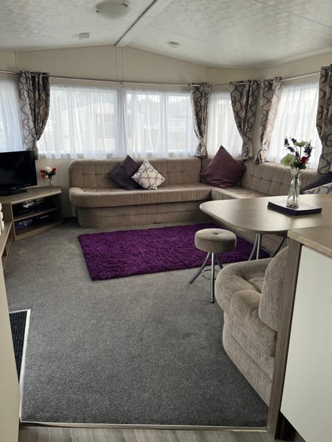 Kingfisher court Campground/ 
RV Resort in Tattershall