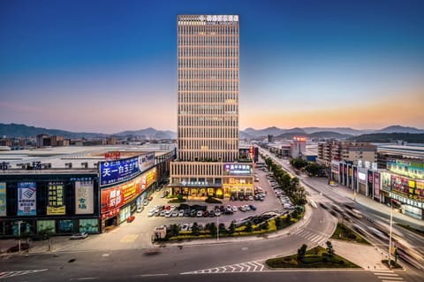 Property building, Nearby landmark, Bird's eye view