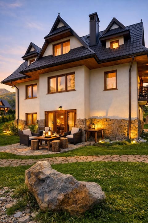 Property building, Patio, Facade/entrance, Day, Garden, Seating area, Garden view