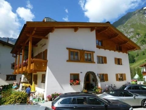 Chasa Seraina Apartment in Canton of Grisons
