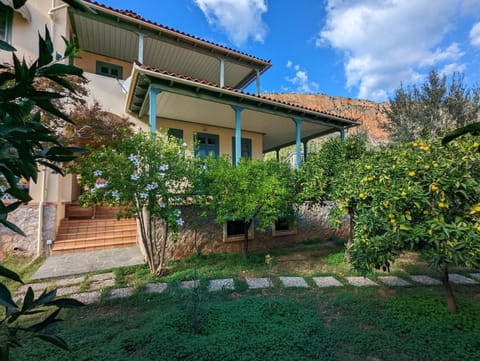 The Valkyries 3 Apartment in Leonidio