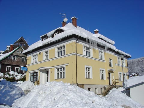 Property building, Winter