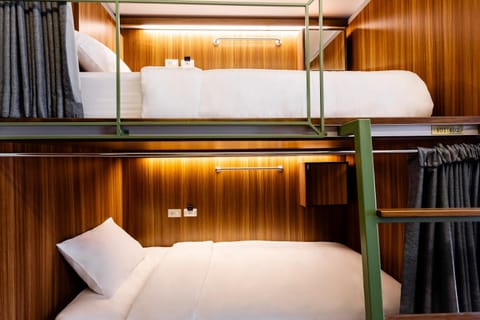 Bed, Bedroom, bunk bed, wardrobe