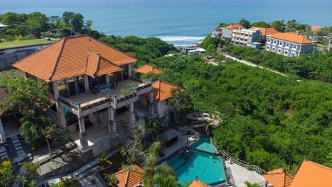 Property building, Natural landscape, Bird's eye view, Pool view, Sea view, Swimming pool