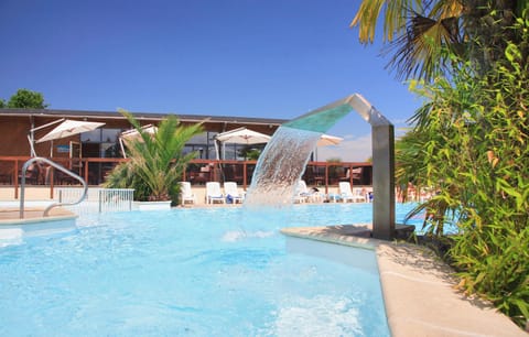 Swimming pool, Swimming pool