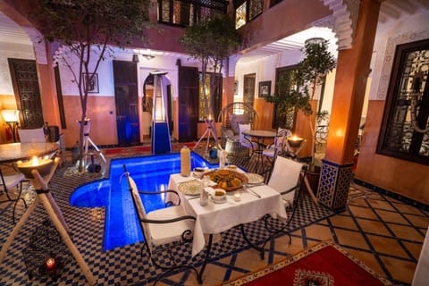 Patio, Food and drinks, Pool view