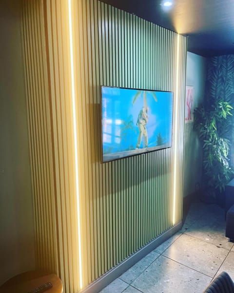 La Jungle Du Swan Apartment in Manchester