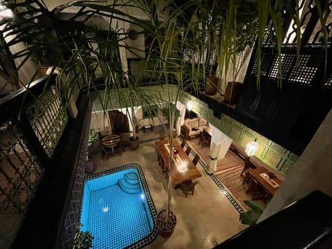 Swimming pool
