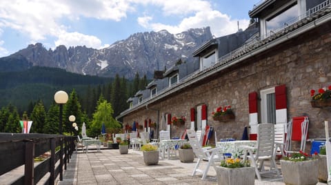 Property building, Natural landscape, Summer, Mountain view