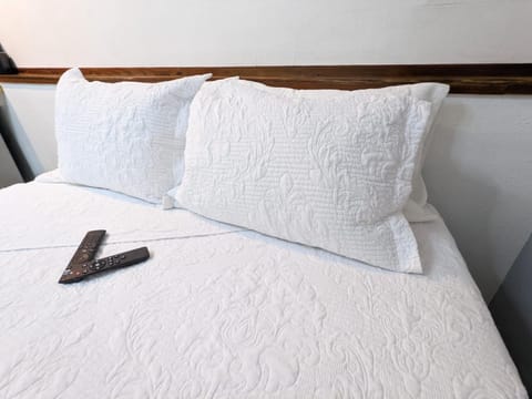 Pao and Pui Apartment in Kenner