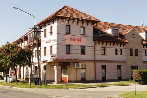 Property building, Day