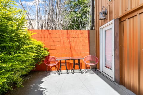 Property building, Balcony/Terrace