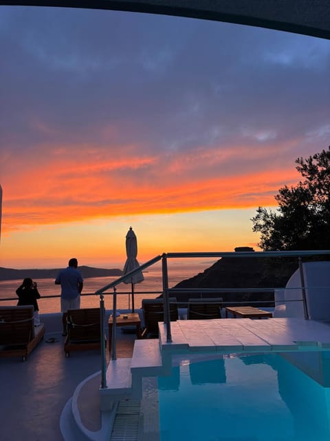 Pool view, Swimming pool, Sunset, sunbed