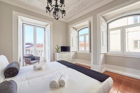 Bedroom, City view, Landmark view, Street view