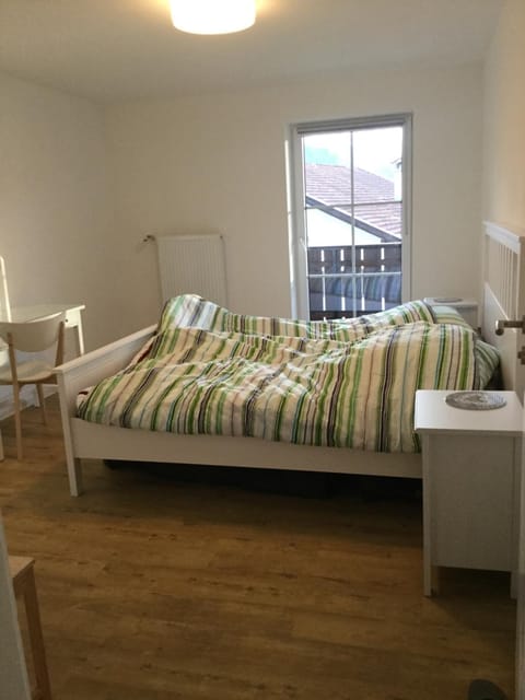 Bedroom, Mountain view