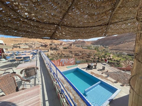Patio, Patio, Spring, Day, Natural landscape, Garden, Garden view, Mountain view, Mountain view, Pool view, Pool view, Swimming pool, Lunch, Dinner, Sunrise, Sunset, Quiet street view