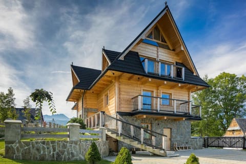 Property building, Facade/entrance, Off site