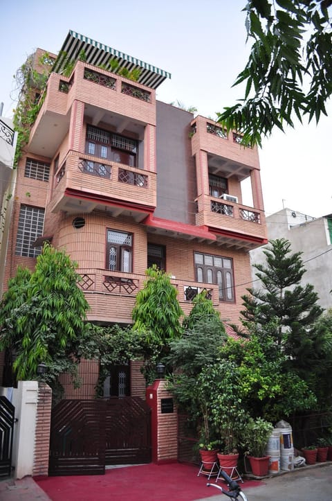 Property building, Facade/entrance