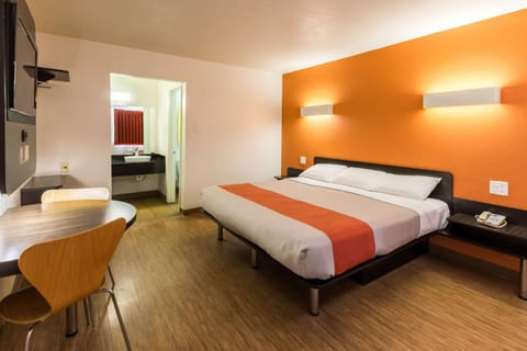 TV and multimedia, Photo of the whole room, Seating area, On site