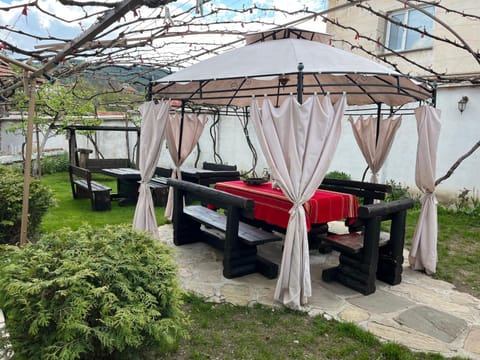 Bayrakova Guest House Bed and Breakfast in Blagoevgrad Province