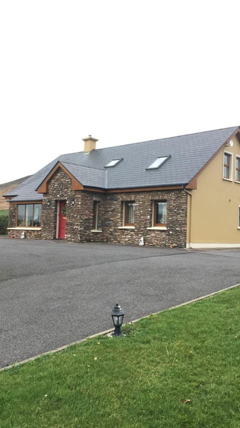Facade/entrance, Bird's eye view, Garden