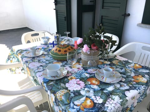 Balcony/Terrace, Dining area