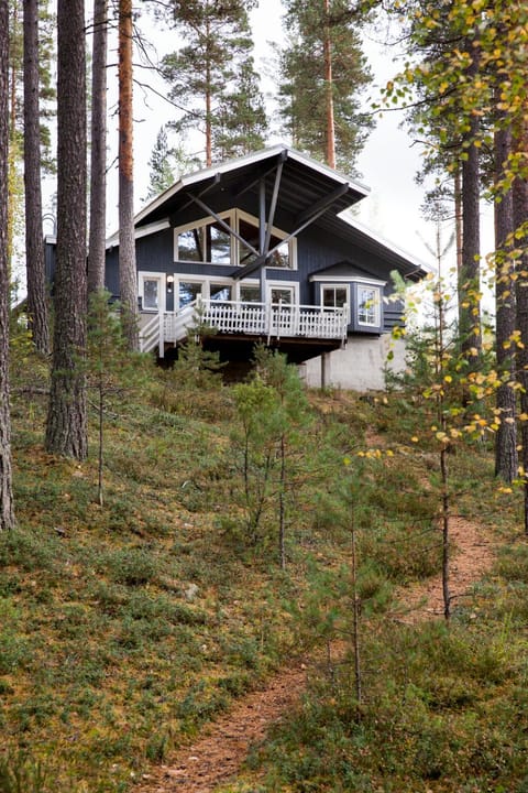 Property building, Day, Natural landscape, Summer