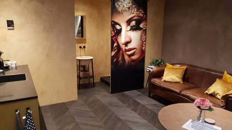 Bathroom, Kitchen or kitchenette, Living room, Seating area