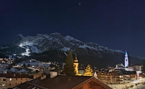 Night, View (from property/room), View (from property/room), City view, Mountain view