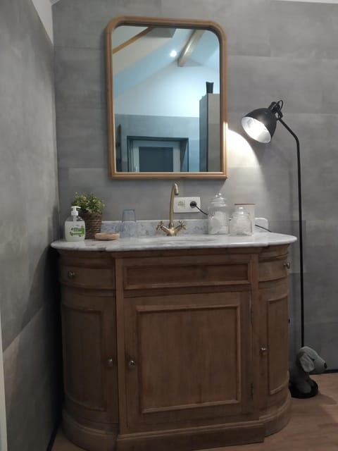 L'île d'Amélie House in Wallonia, Belgium