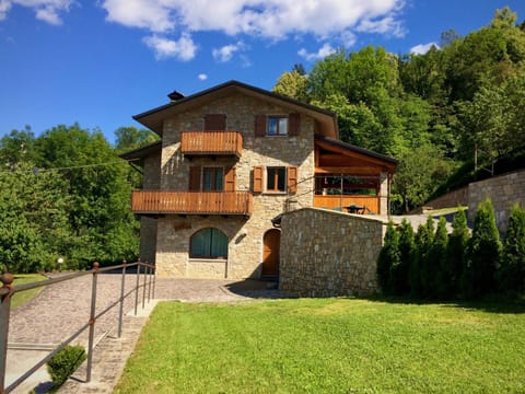 Property building, Spring, Day, Garden, Garden view
