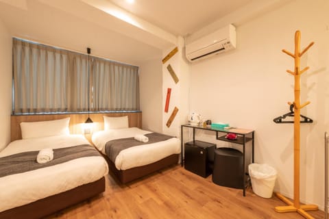 Bed, Bedroom, air conditioner