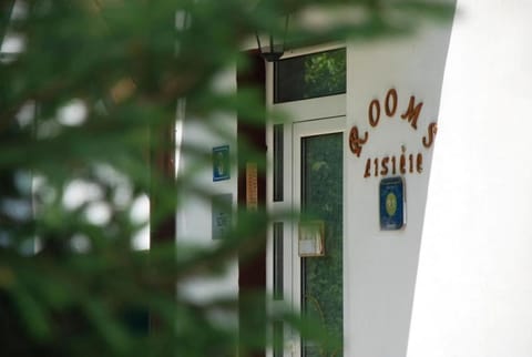 Rooms Lisičić Bed and Breakfast in Montenegro