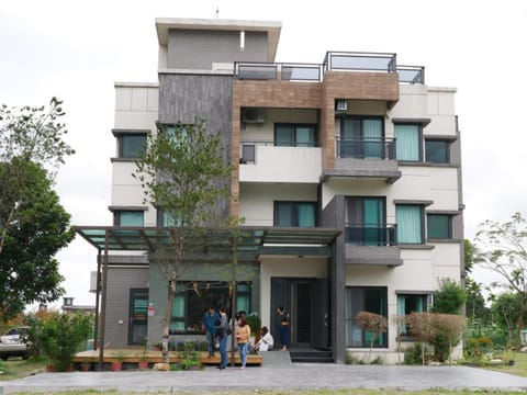 Property building, Facade/entrance, Garden, Balcony/Terrace, Banquet/Function facilities