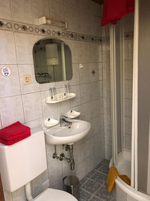 Gasthof-Pension Reidnwirt Bed and Breakfast in Carinthia, Austria